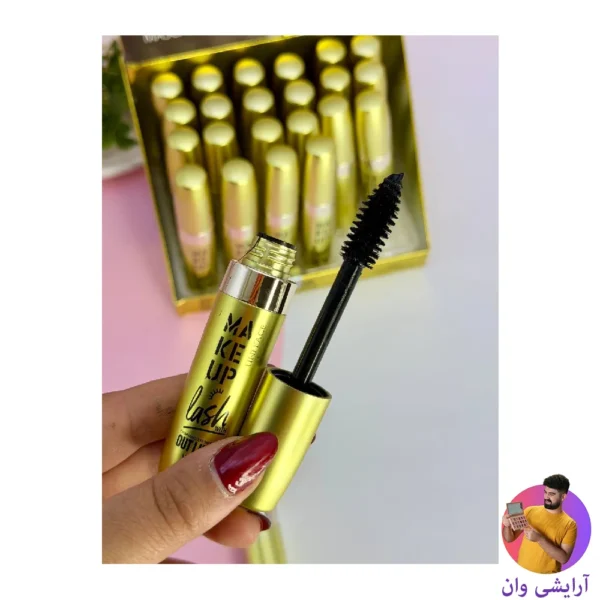 makeup-hair-mascara-3